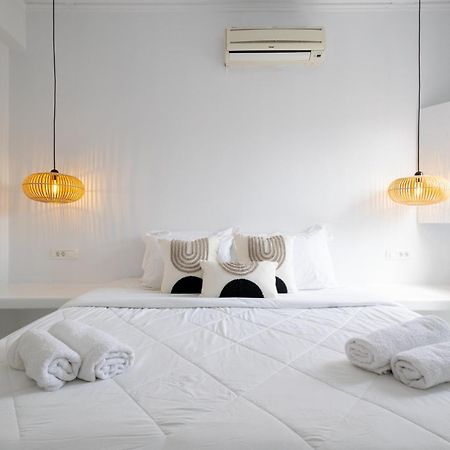 Blackrock Suites Karterados  Buitenkant foto