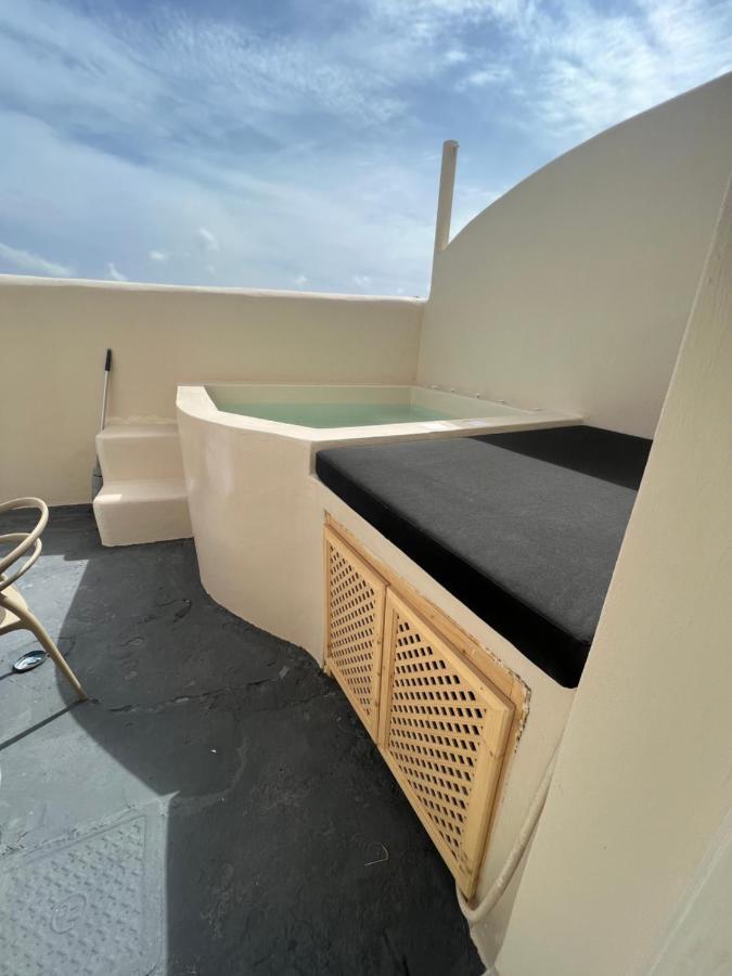 Blackrock Suites Karterados  Buitenkant foto