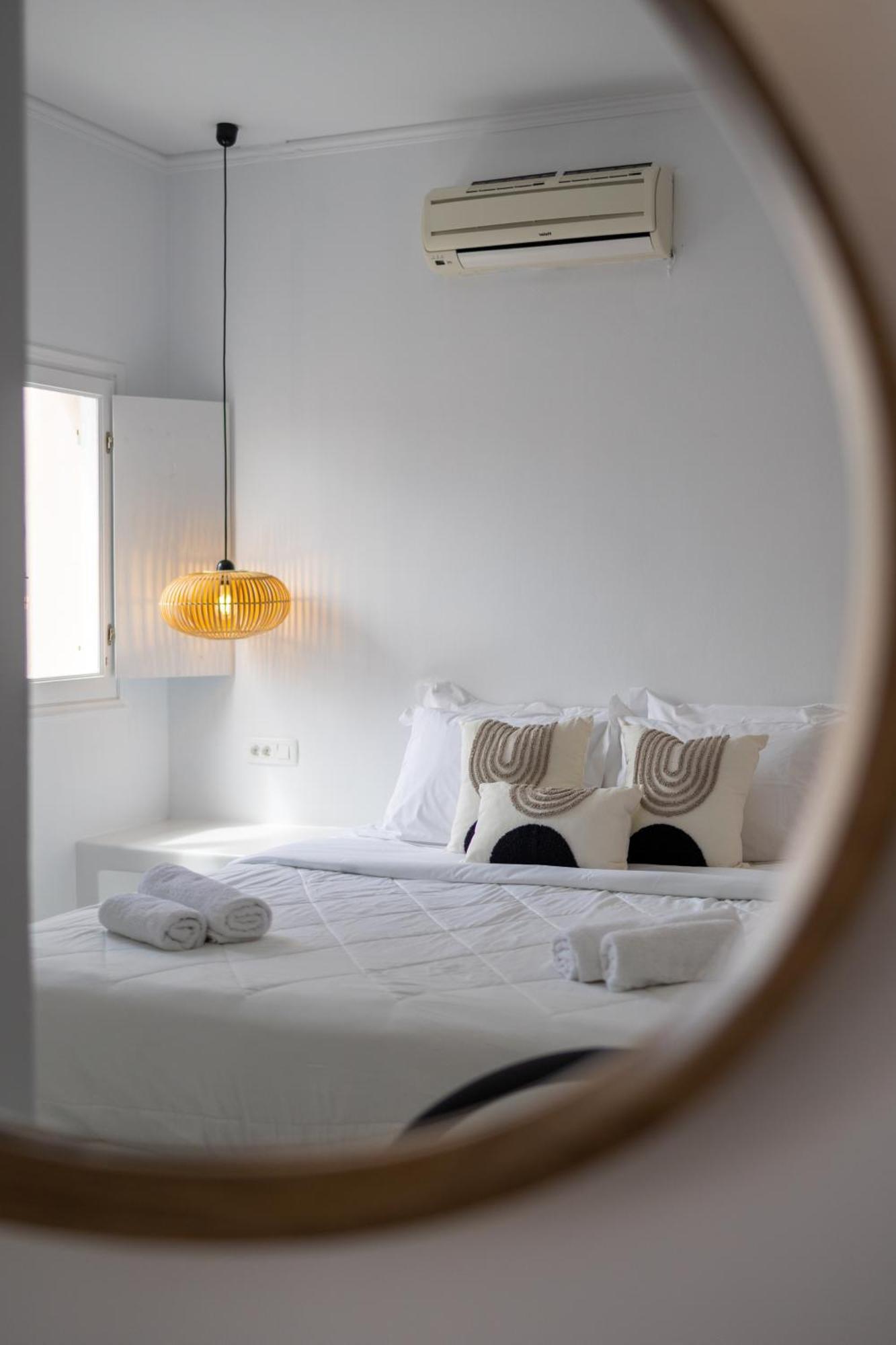 Blackrock Suites Karterados  Buitenkant foto