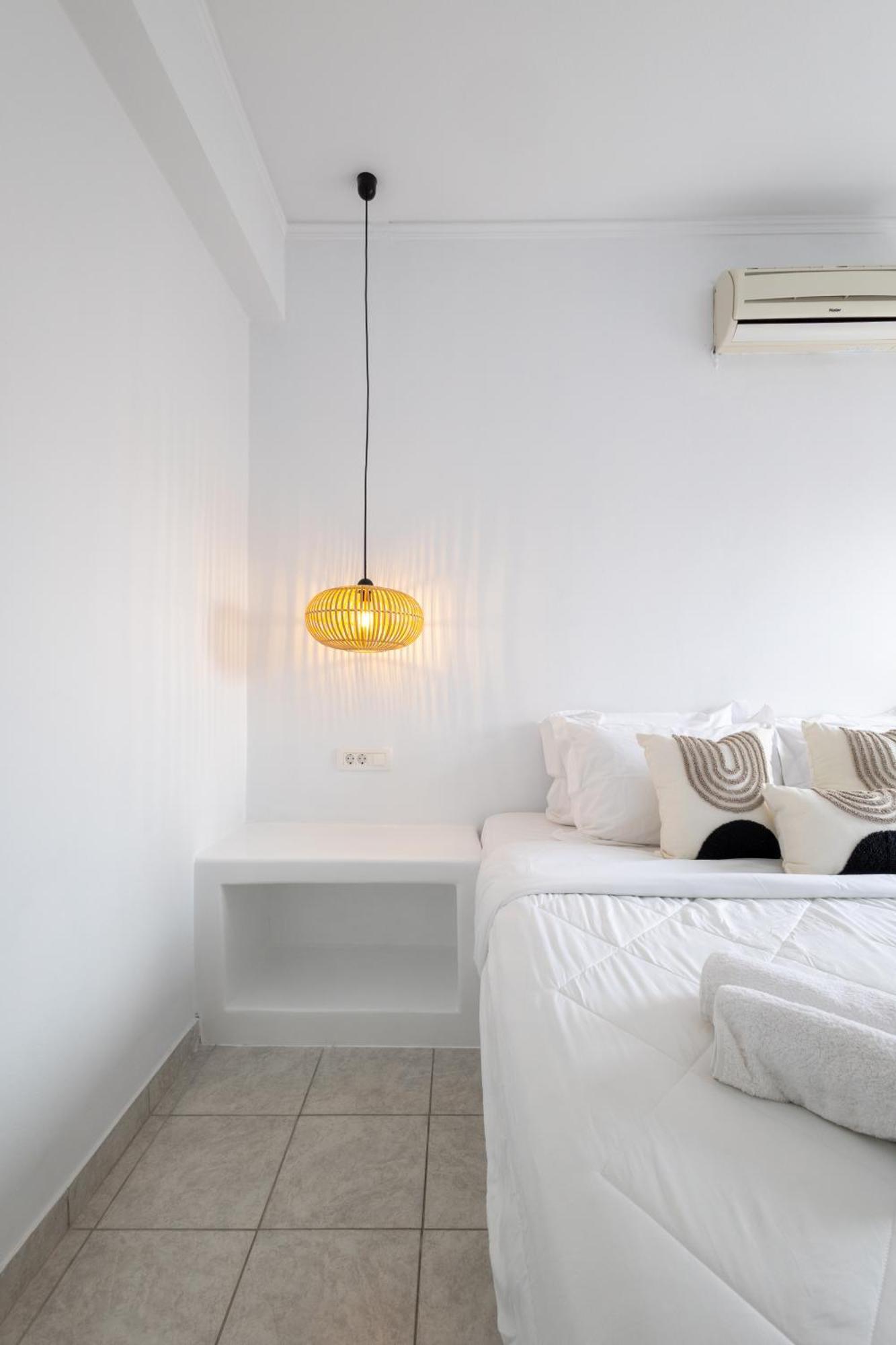 Blackrock Suites Karterados  Buitenkant foto